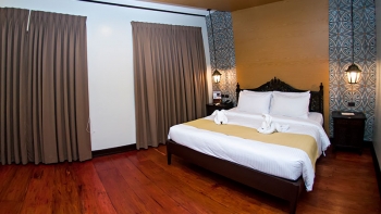 Plaza Suite